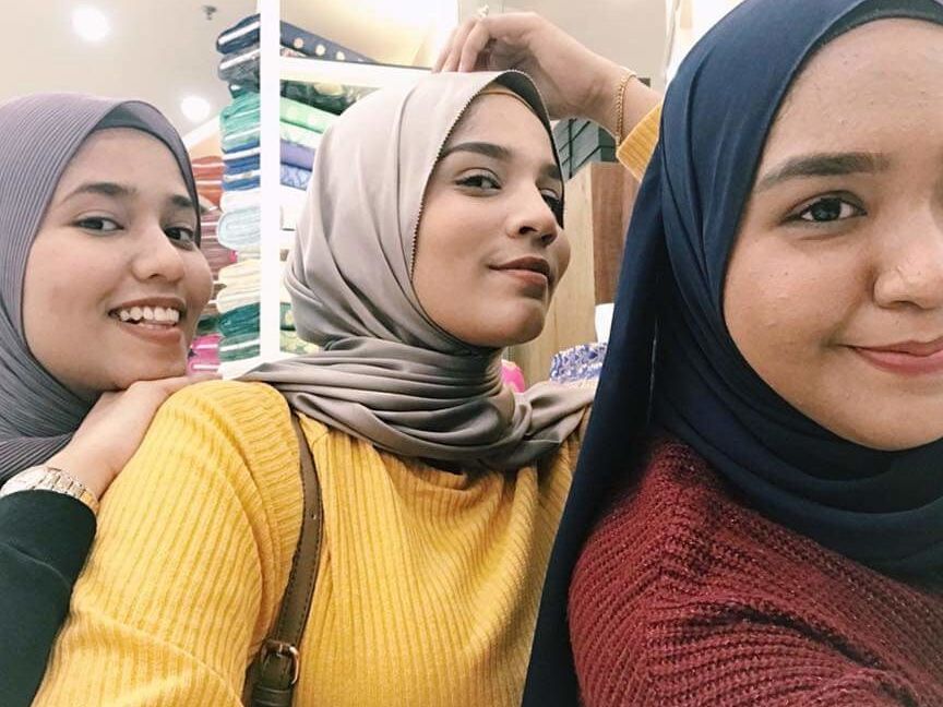 Cikgu Syamiera body padu gersang