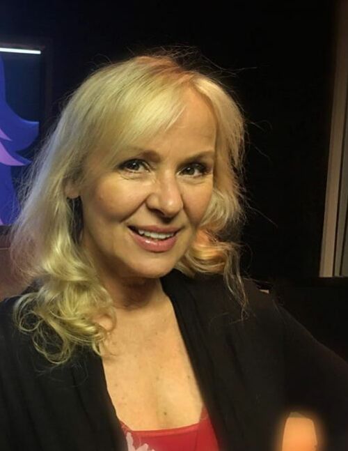 Wendee lee (blonde milf voice actress)