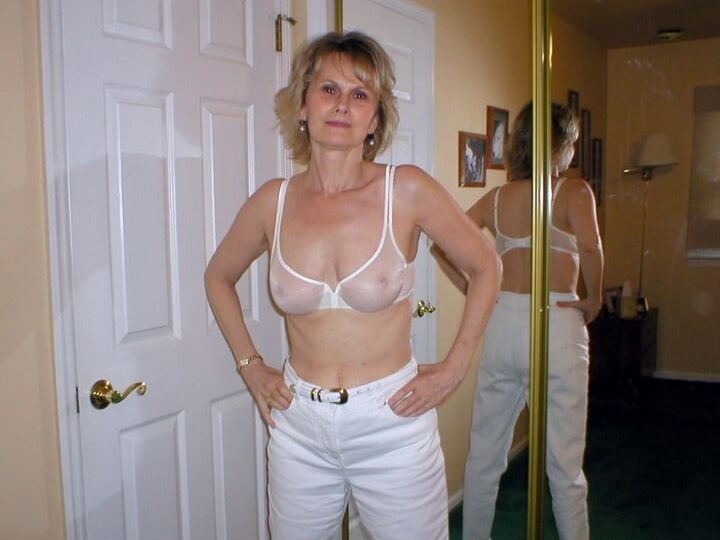 Milf Jeannie