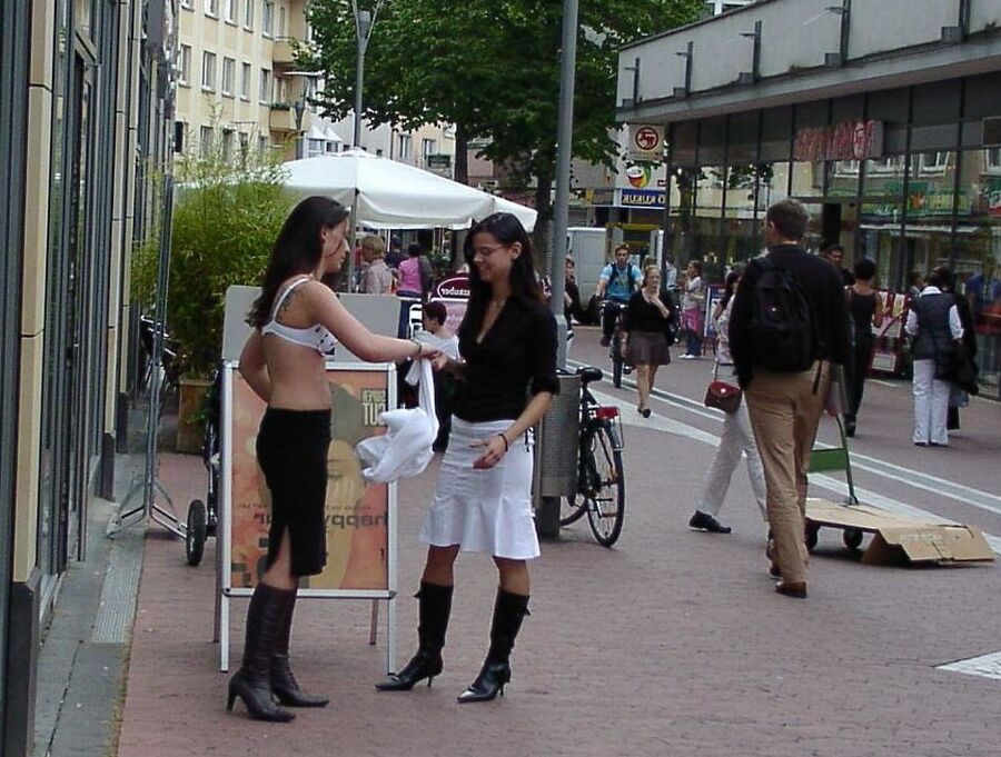 nudity public exibe mix