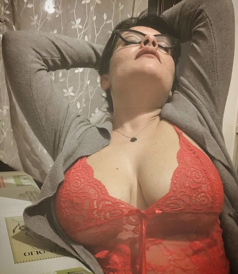 busty fe mini series I