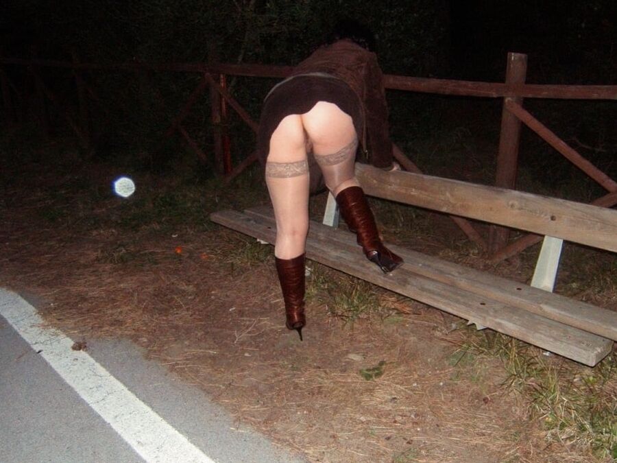 Flashing Wives Friday No panties