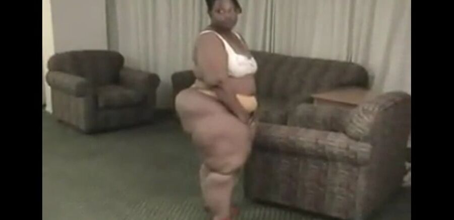 Video mega pear bbw
