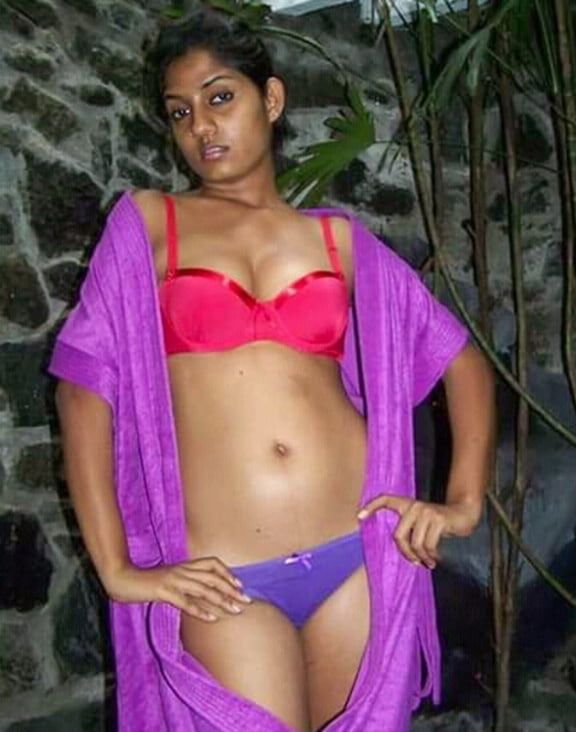 Nude lady