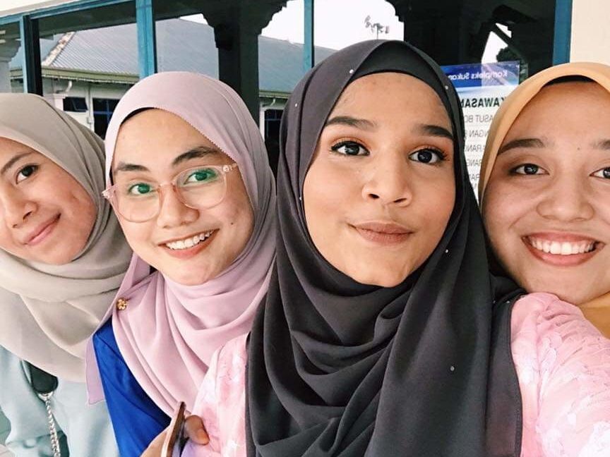 Cikgu Syamiera body padu gersang