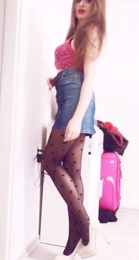 Polonaise chaude et serrée, bas, collants, selfie, talons hauts