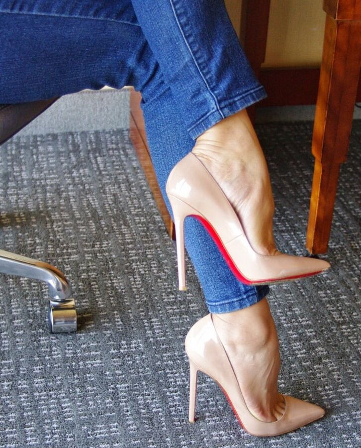 Hot Ladies in blue Jeans and Heels