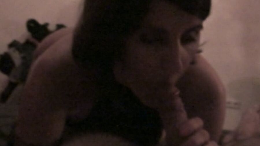 Celine Vollblutluder - geile Hure!