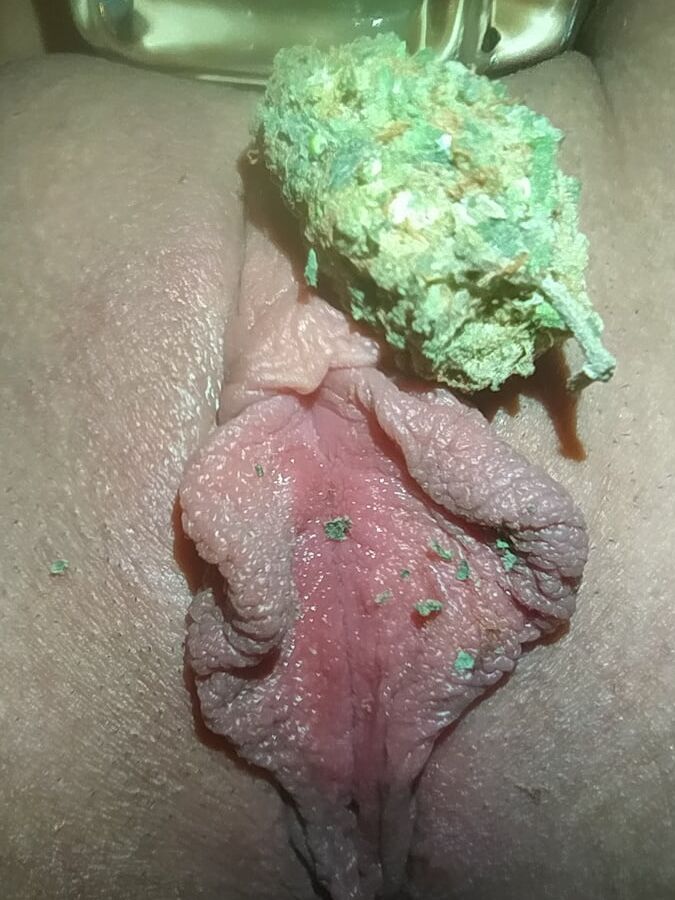 Pussy Ganja Weed