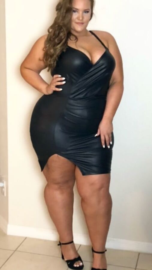 VIXENS WITH DA THICK LEGZ