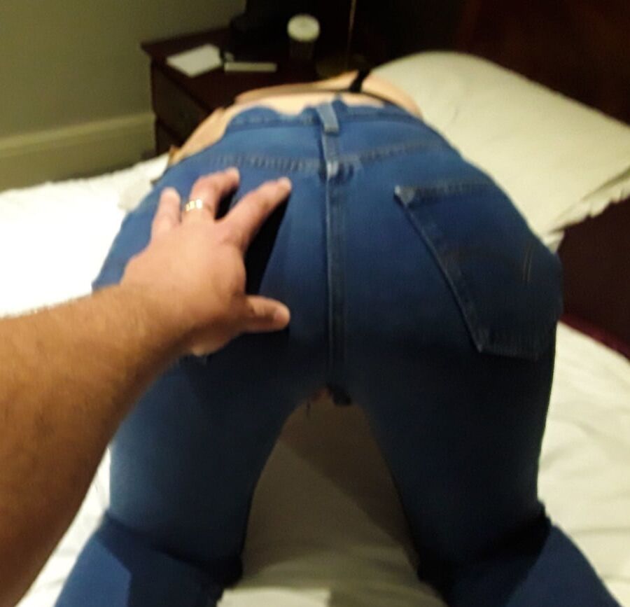 Hot Ladies in blue Jeans and Heels