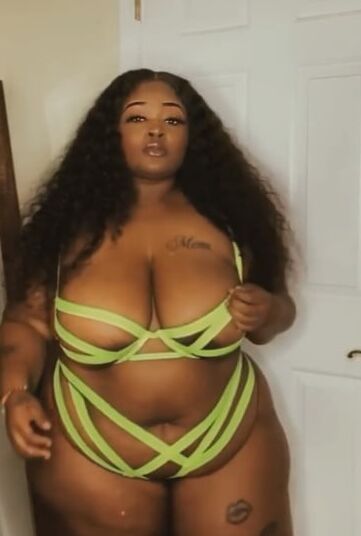 Urban Big Boobs