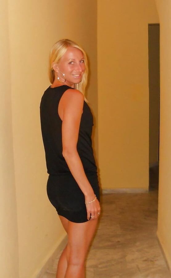 Friend&;s ExGirl naked on Holiday in Greece