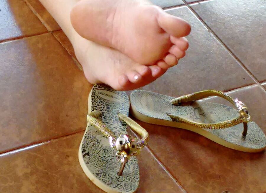 CUNHADA FEET