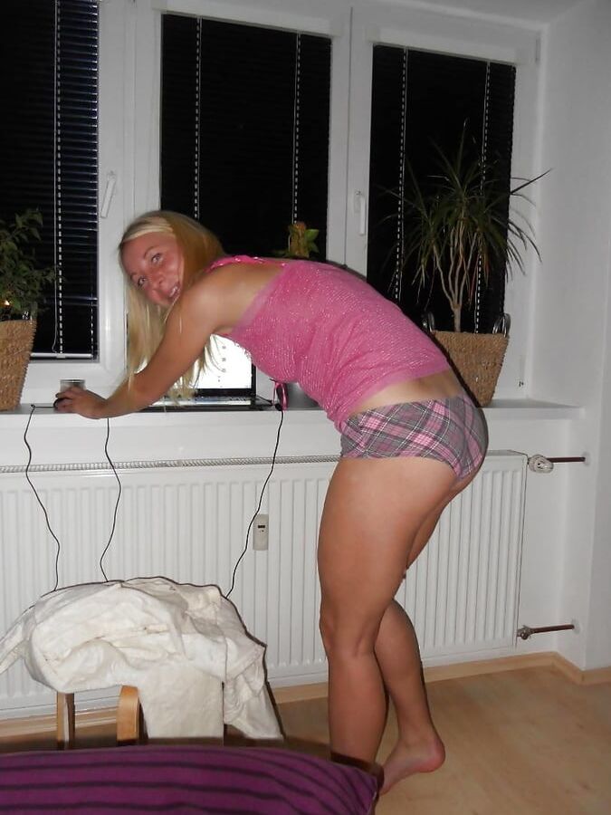 Friend&;s ExGirl naked on Holiday in Greece