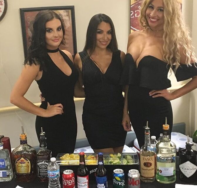 HOT Saint Louis, MO Bartender And Singer