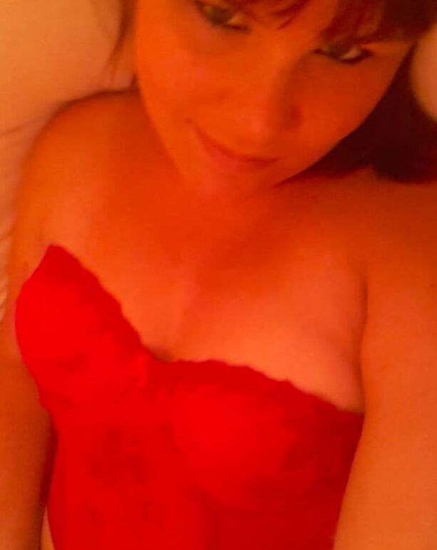 Marjorie Petites tenues et poses sexy