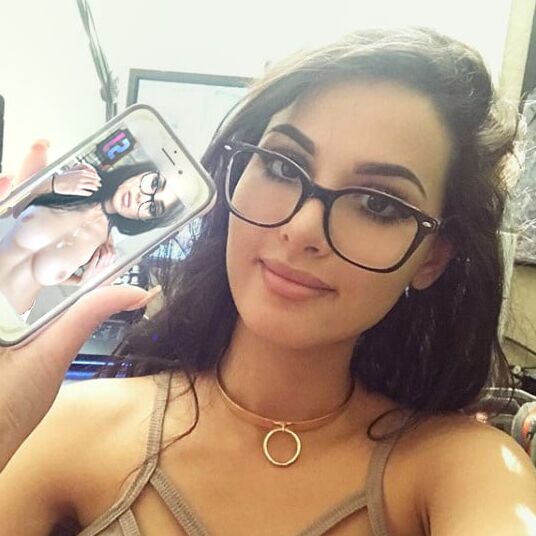 Sssniperwolf fake nudes