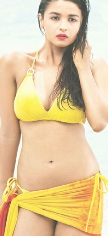 Sexy hot bitche in bikini