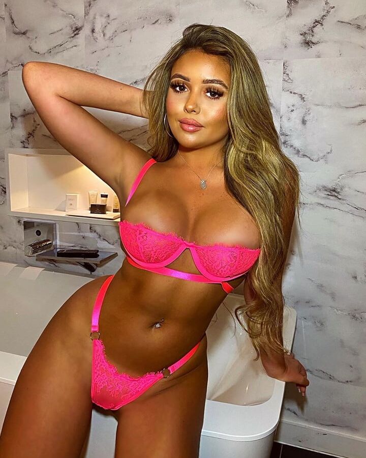 Hot Chav Nice Tits &amp; Big Ass