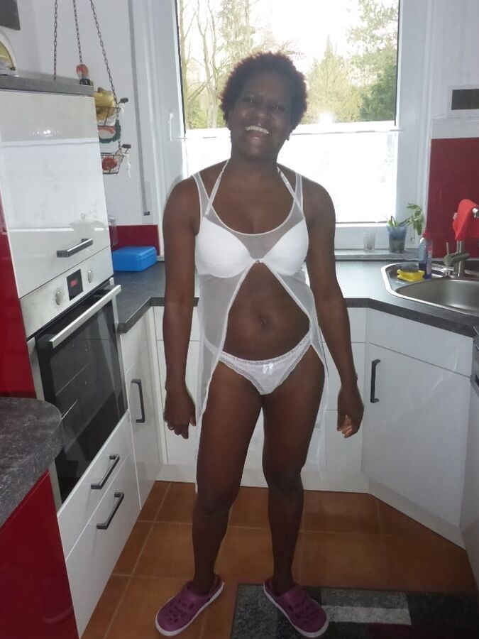 Ebony, A dream in kitchen