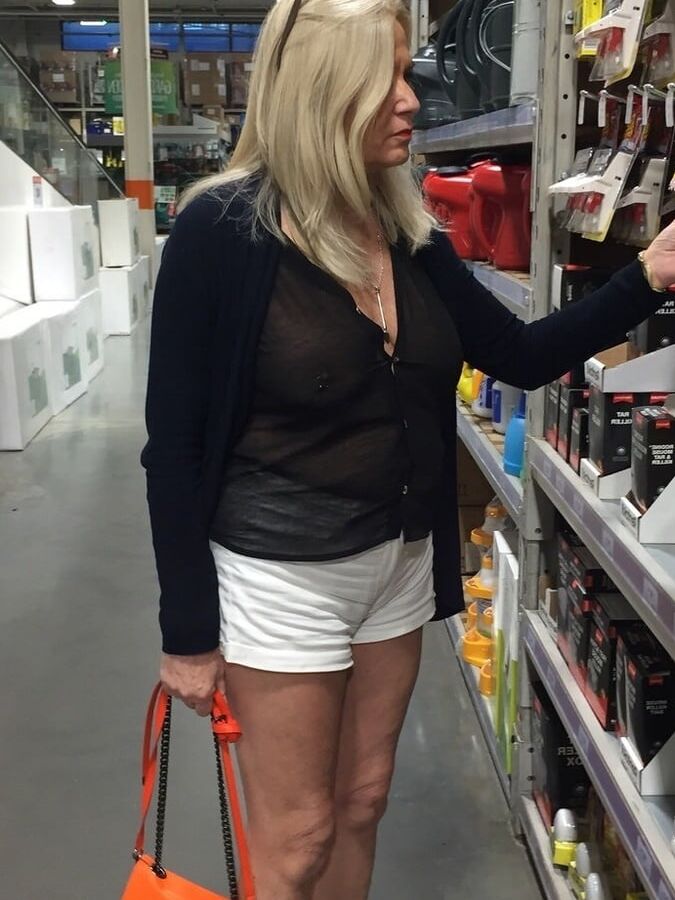 Older and hot (Braless)
