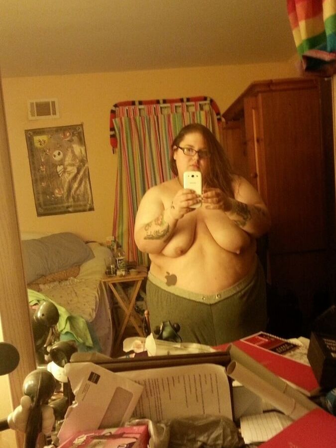 Fat Slobs - Dirty Rooms And Messy Eating