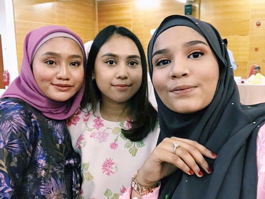Cikgu Syamiera body padu gersang