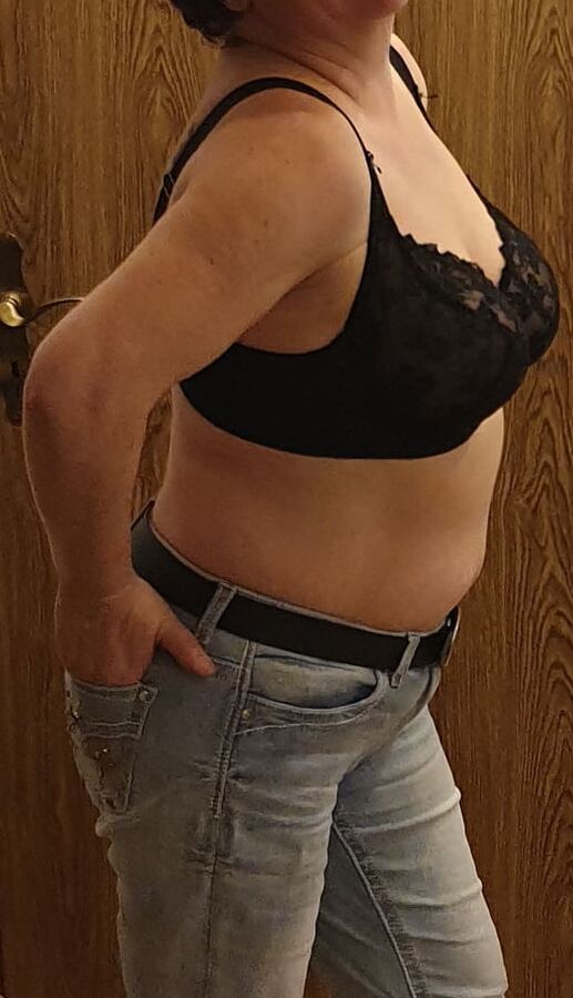 Sabrina Loves to Show Off
