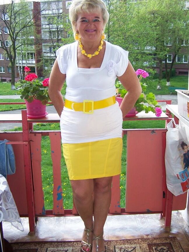 MILF with nice legs : Zofia