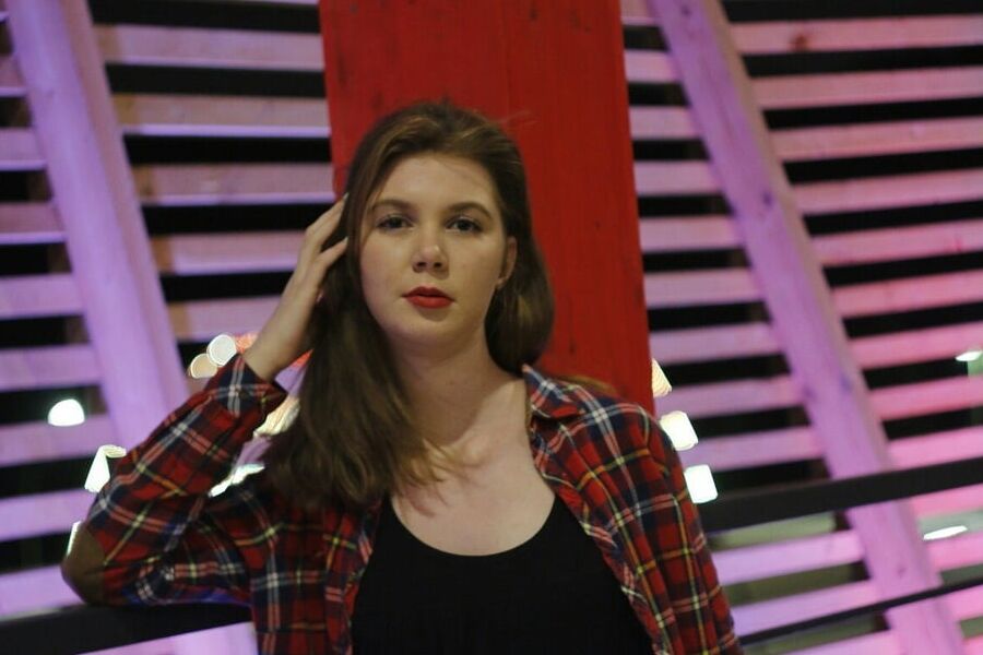 rua girl Irina y o