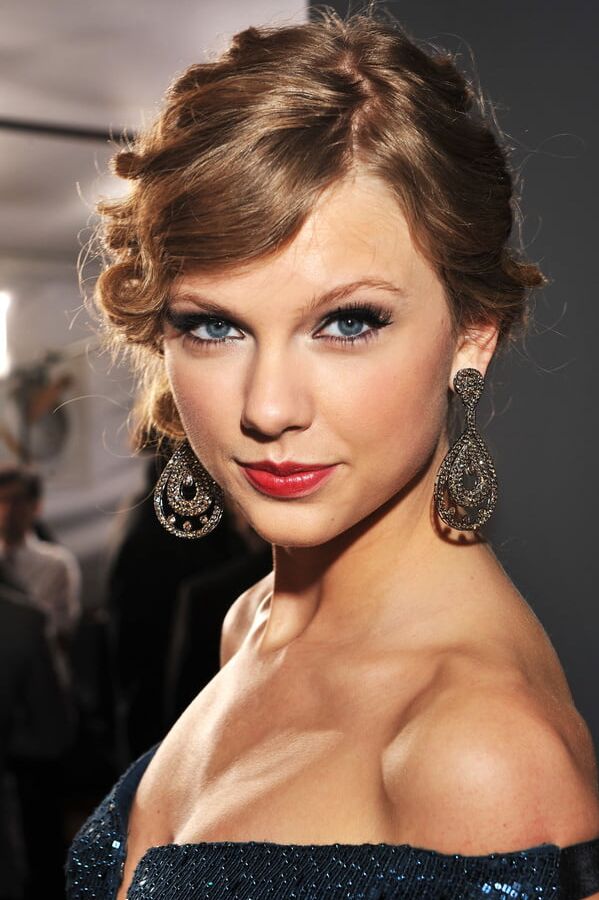 Gorgeous Taylor -