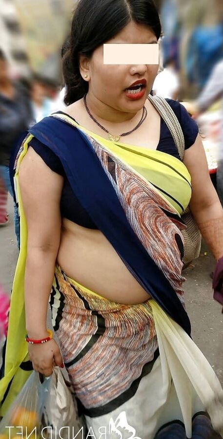 Bhabhi aunty caught outdoor hot
