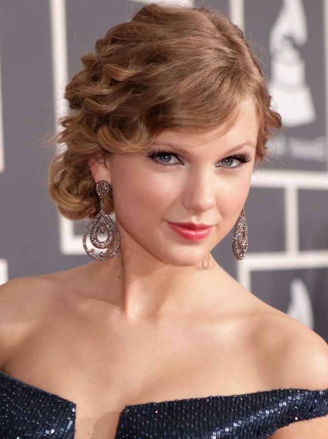 Gorgeous Taylor -
