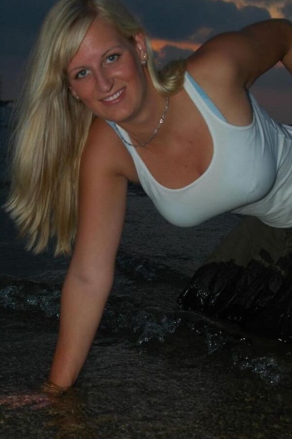 AM Wife at the Beach