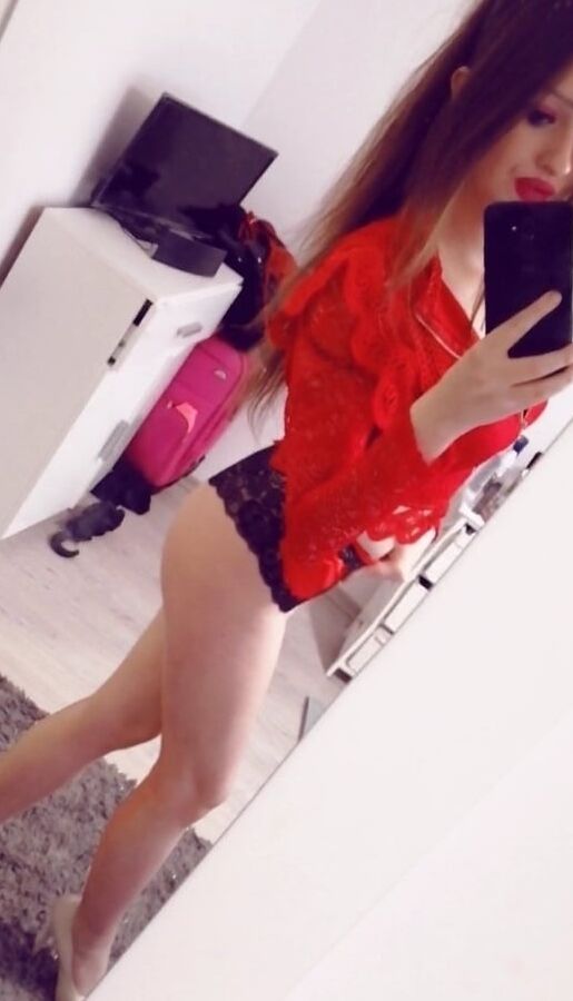 Polonaise chaude et serrée, bas, collants, selfie, talons hauts