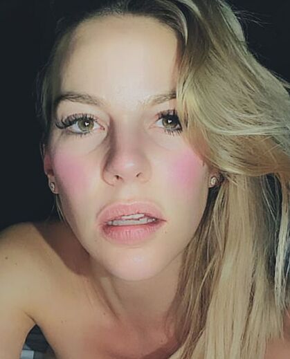 Cum or fake Eline De Muynck