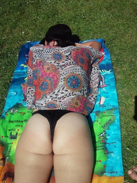 Petite bronzette au jardin