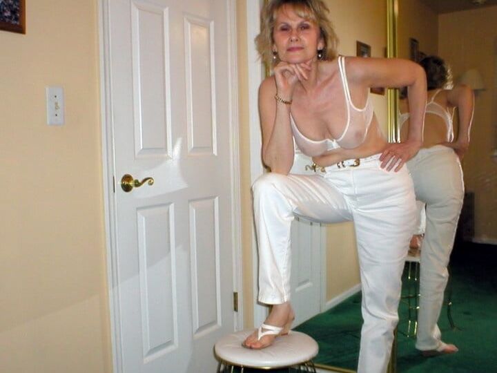 Milf Jeannie