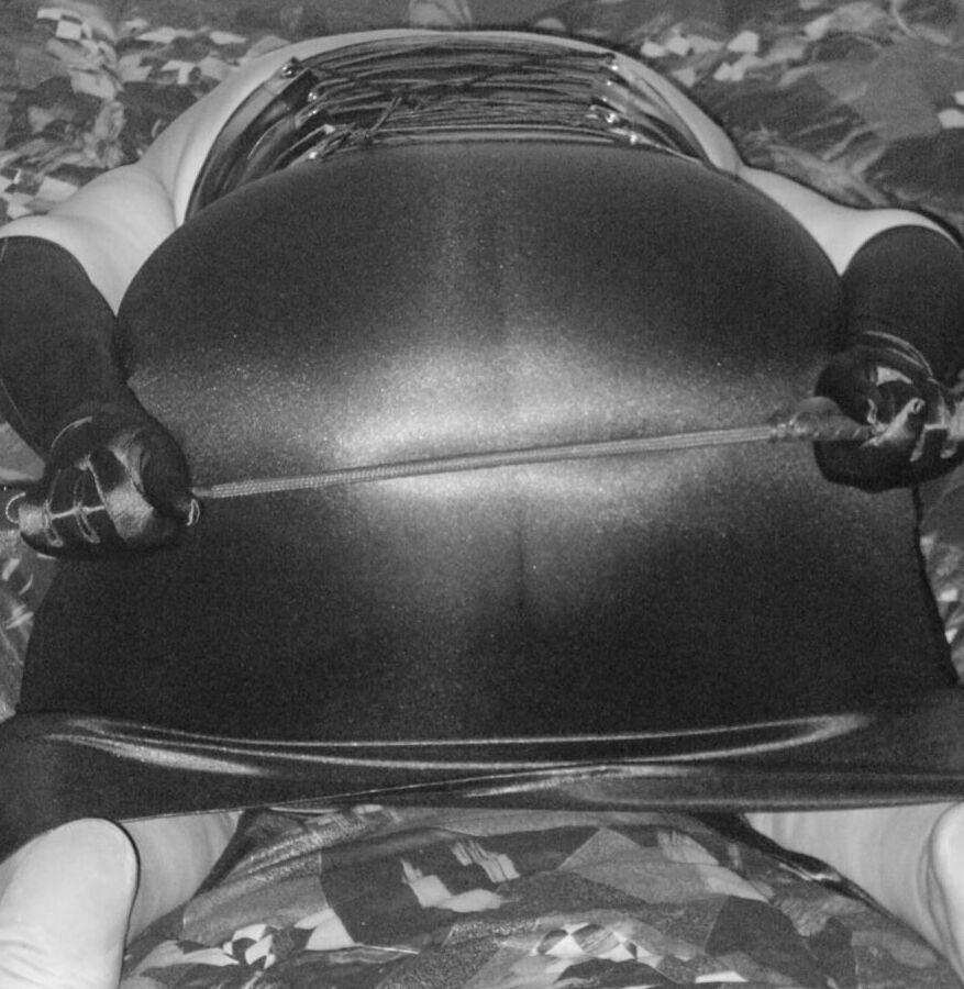 Latex-dress