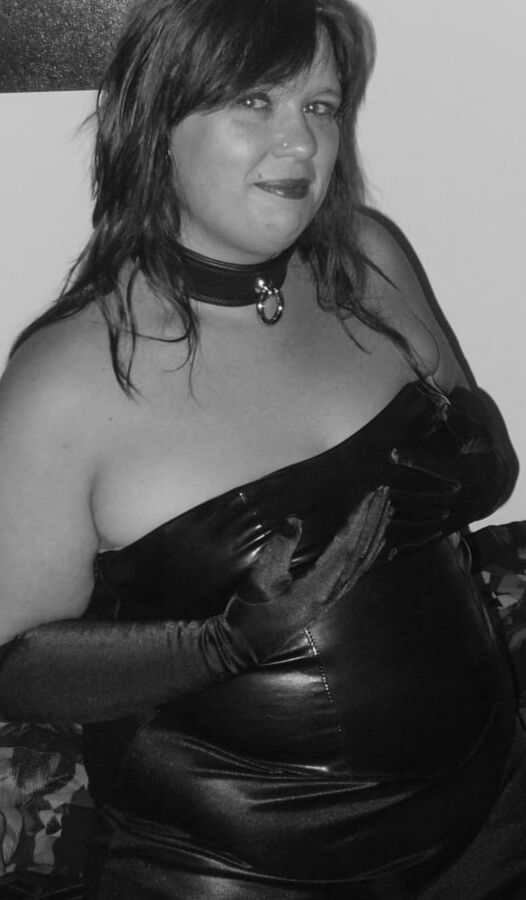 Latex-dress