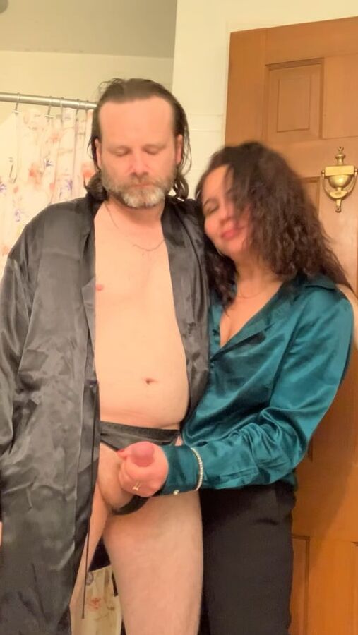 Italian Milf in Green Satin Blouse blows and gets fucked