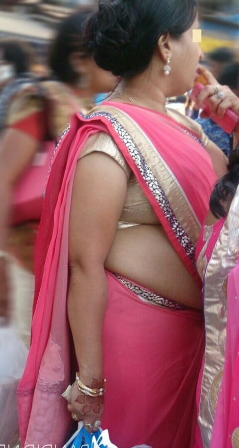 Bhabhi aunty caught outdoor hot