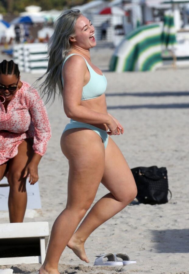 PREGNANT- Iskra Lawrence