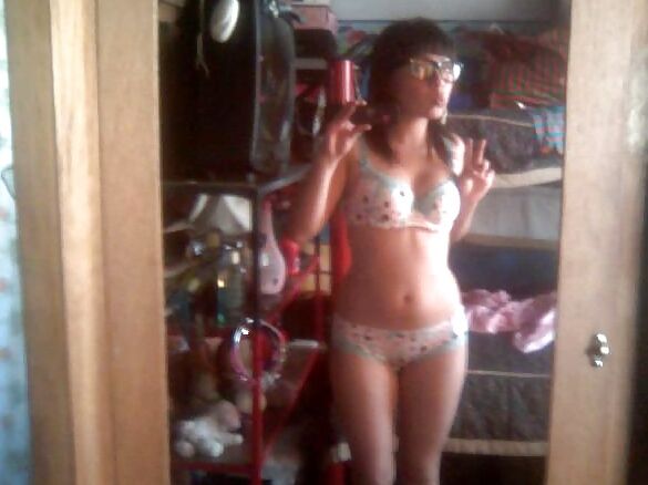 Chavita apretandoce