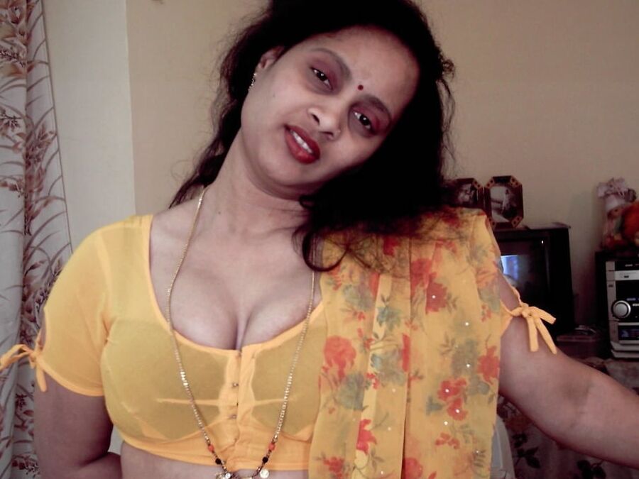 Indian Telugu MILF WIFE