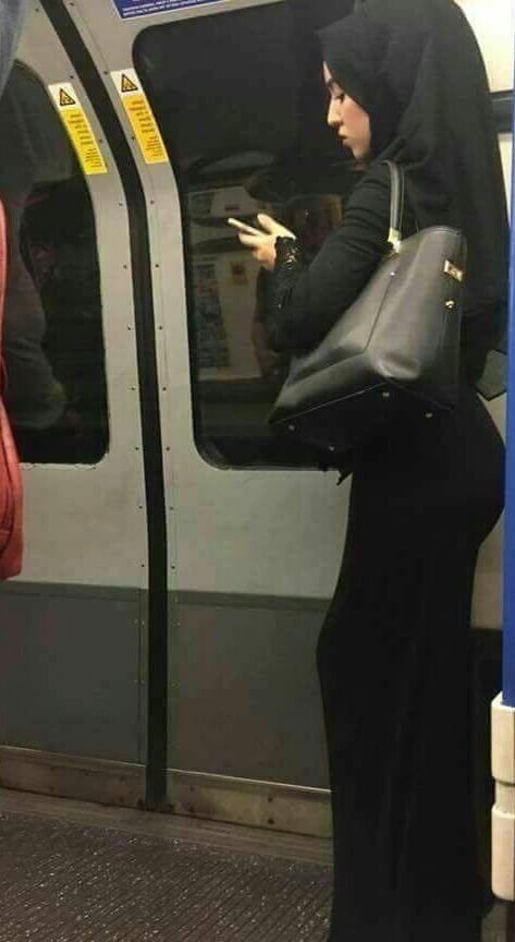 Hijabi Hoejabi asses