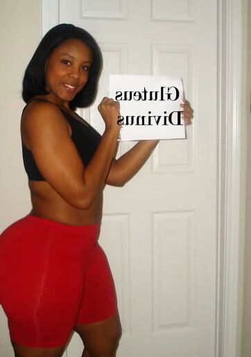 curvy asses
