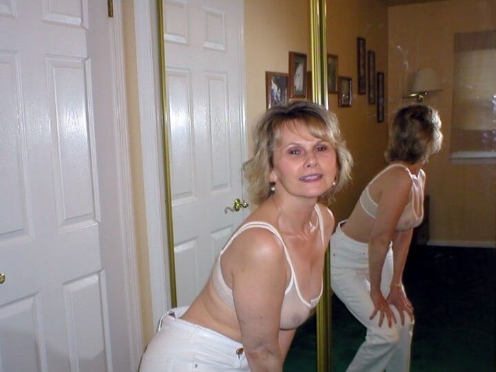 Milf Jeannie