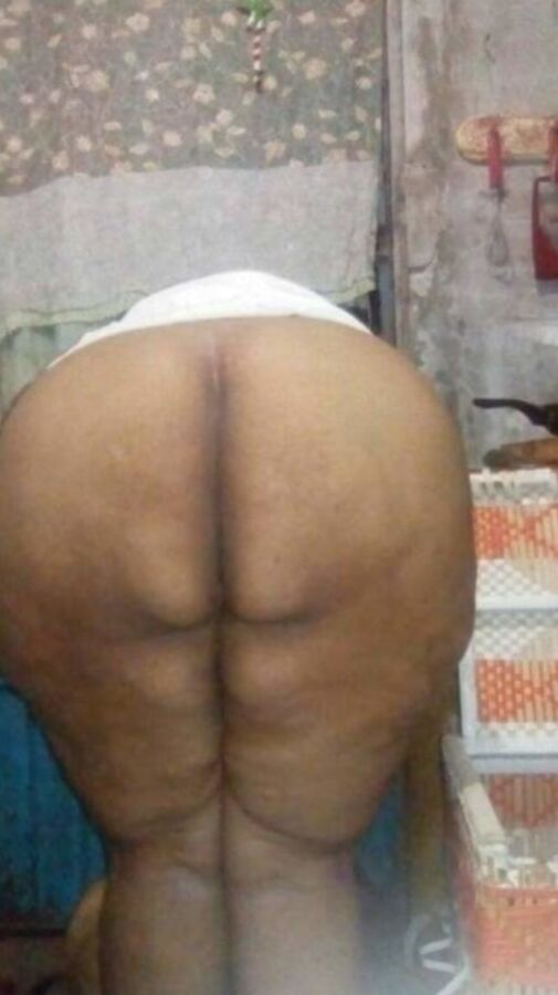 Mature Latin slut